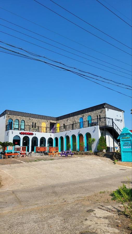 Aewol Coast 34 Hotel Чеджу Екстериор снимка