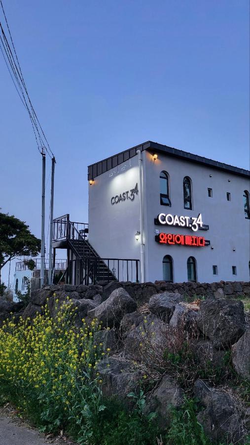 Aewol Coast 34 Hotel Чеджу Екстериор снимка